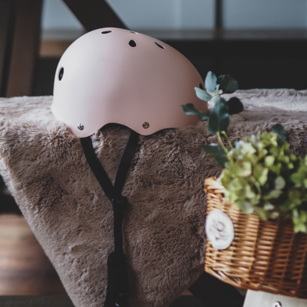 KFB5_-_Toddler_Tricycle_+_Helmet_-_Rose_(4)