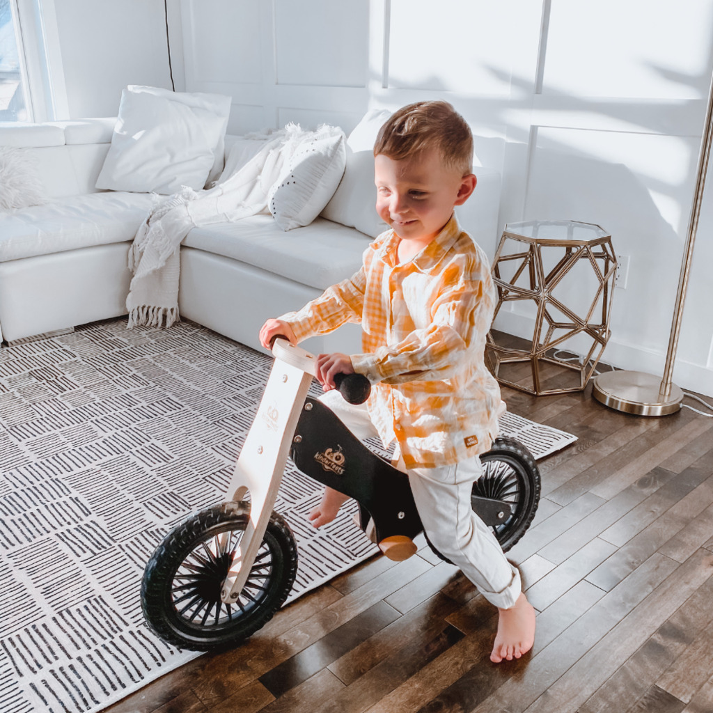 KFB7_-_Toddler_Balance_Bike_+_Basket_+_Helmet_-_Black_(4)