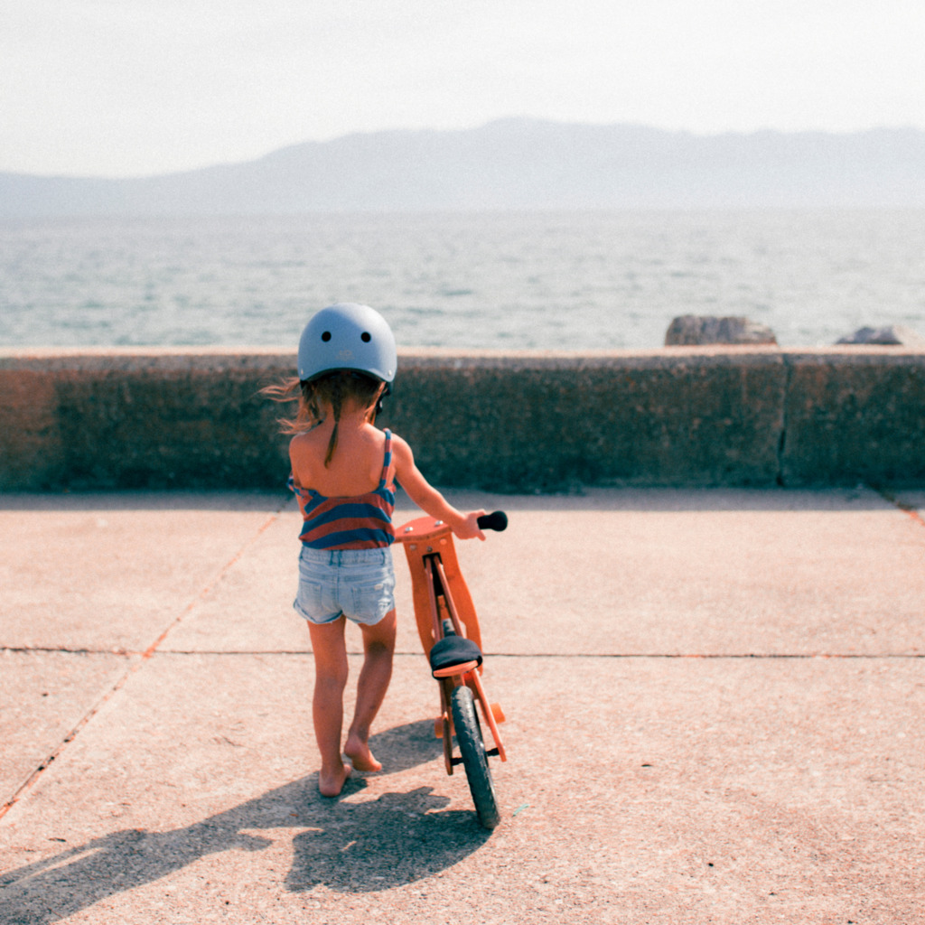 KFB8_-_Toddler_Tricycle_+_Basket_+_Helmet_-_Slate_Blue_(4)