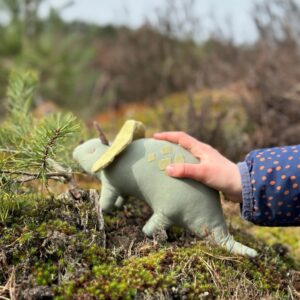 TB4104_-_Trike_Linen_Dinosaur_Toy_(3)