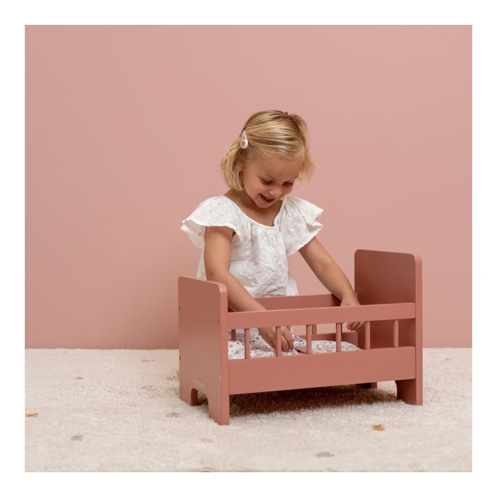 LD7097_-_Wooden_Doll_Bed_with_Blanket_Set_(6)