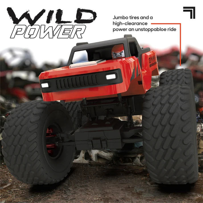 1261022250_03 Wild Beast RC off-road truck with built-in LED lights driving in low light